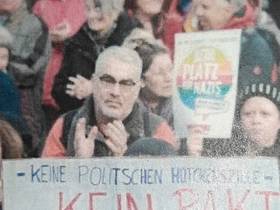 Plakat: "Kein Pakt mit Faschisten"
